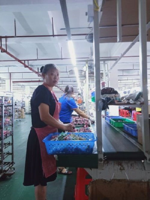 鄉(xiāng)愁不減愁不再 記調(diào)研團(tuán)探訪水口鎮(zhèn)小微企業(yè)對庫區(qū)移民的就業(yè)影響