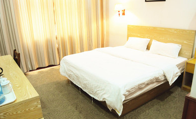 【盛陽機械賓館團購】盛陽機械賓館豪華大床房團購優惠券(圖)-美團網